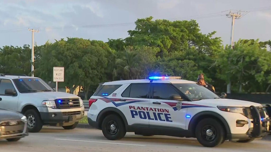 Deadly motorcycle crash shuts down lanes in Plantation — CBS Miami, Danville Community news