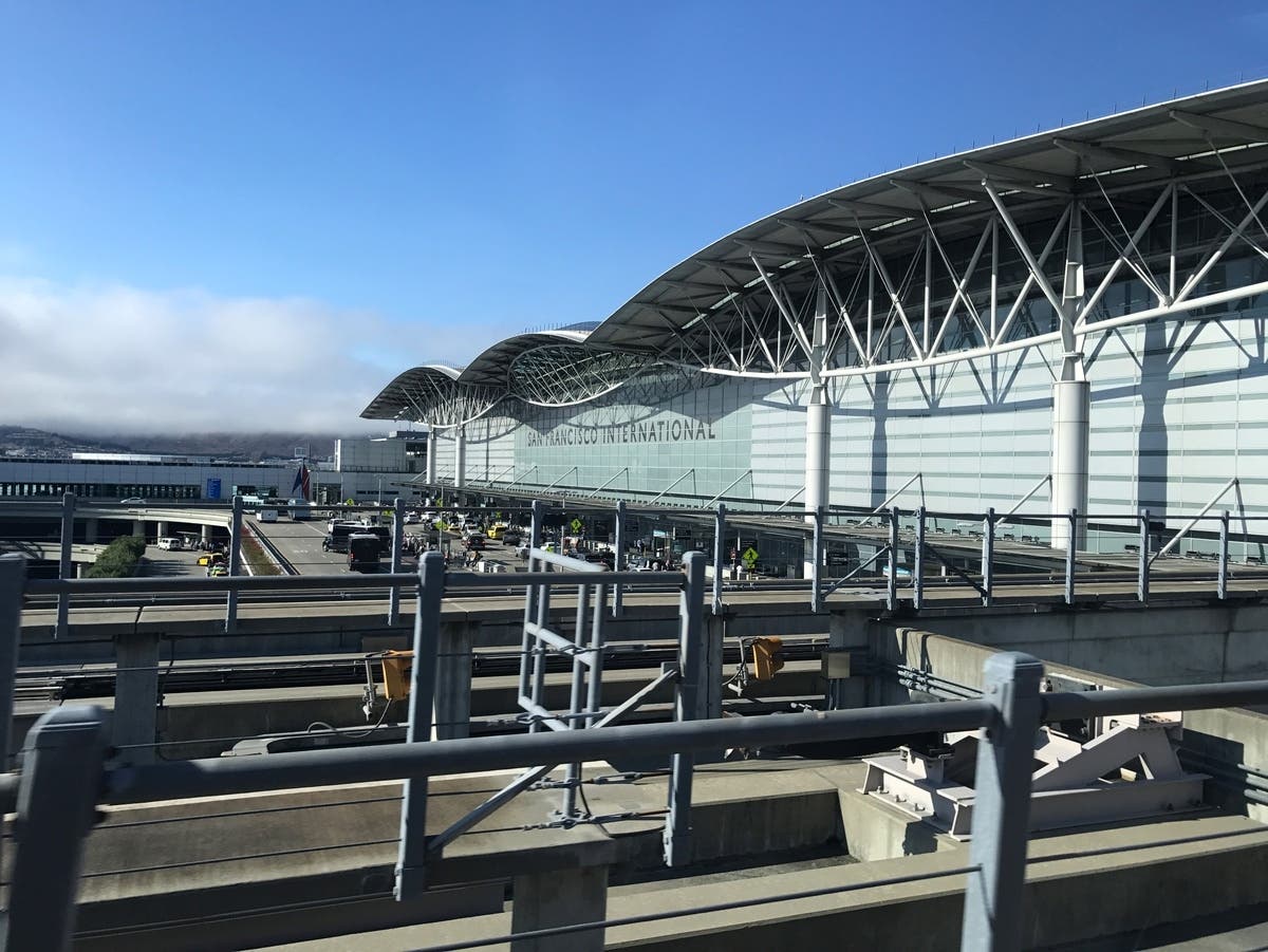SFO-Bound Flight Makes Emergency Landing Over Odor: Report — Danville Community news