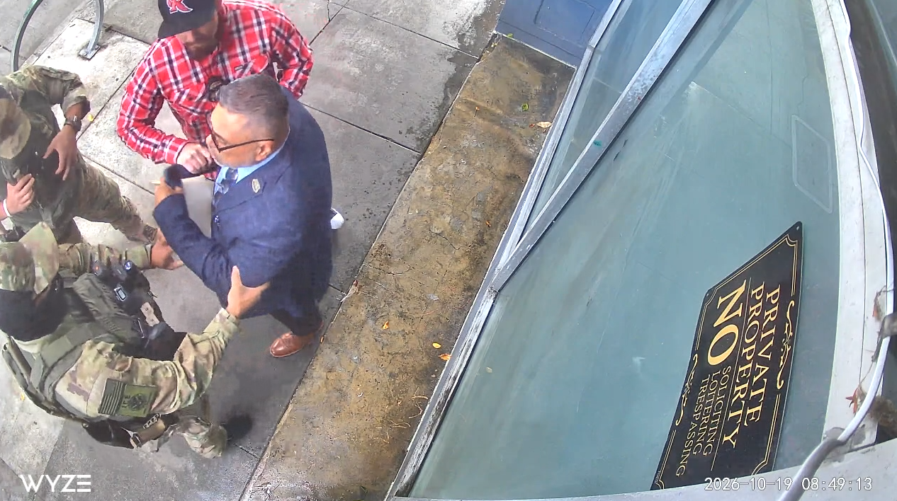 ICE confirms SoMa arrest of previously deported man after video shows agent drawing gun — KTVU FOX 2 Bay Area