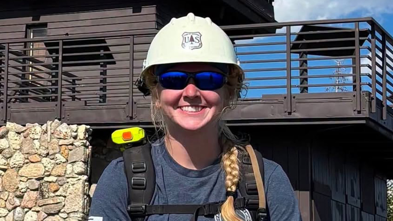 Firefighter, 24, died after being struck by a tree battling La. wildfire — KTVU FOX 2 Bay Area, Danville Community news