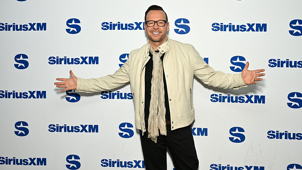 Donnie Wahlberg says he was aboard private jet that ran off Vegas runway: 'God covered us' — KTVU FOX 2 Bay Area, Danville Community news